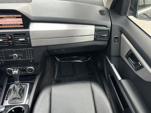 Used 2011 Mercedes-Benz GLK 350 4MATIC image 29