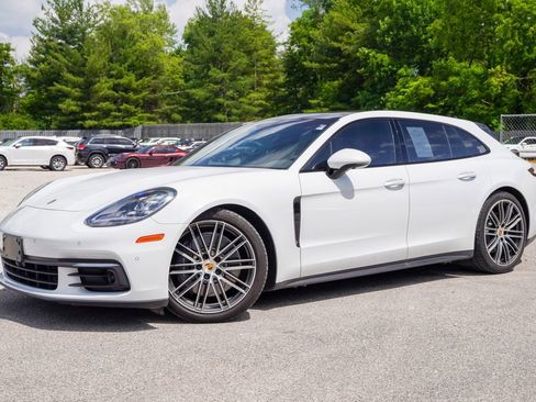 Used 2019 Porsche Panamera 4 AWD/4WD image 3