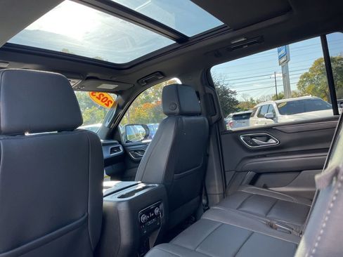 Used 2023 Chevrolet Suburban Z71 w/ Luxury Package image 48