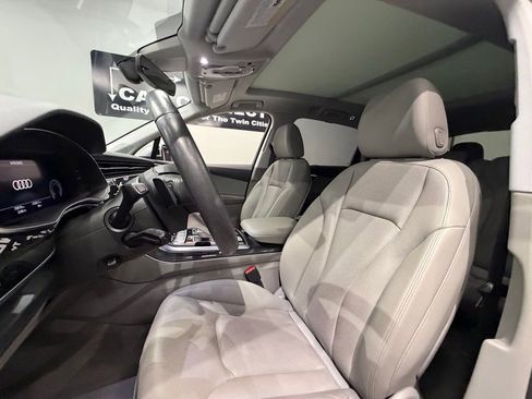 Used 2020 Audi Q7 3.0T Prestige w/ Prestige Package AWD/4WD image 21