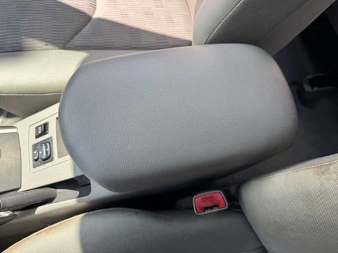 Used 2011 Toyota RAV4 4WD w/ Base L4 Extra Value Pkg image 15