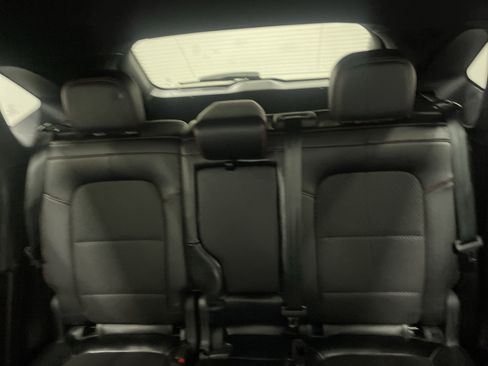 Used 2025 Ford Escape ST-Line image 11