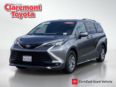Certified 2026 Toyota Sienna XLE