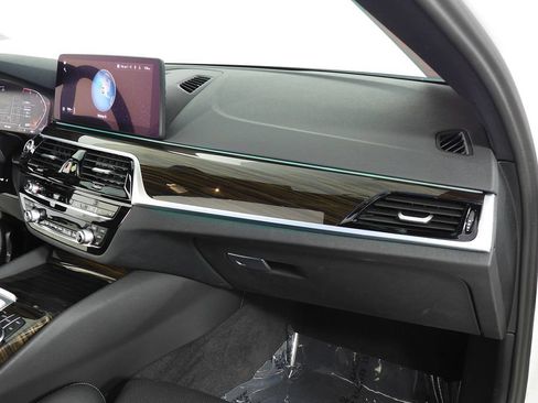 Certified 2023 BMW 530i w/ Convenience Package RWD image 14