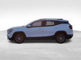 Used 2023 GMC Terrain SLT image 2