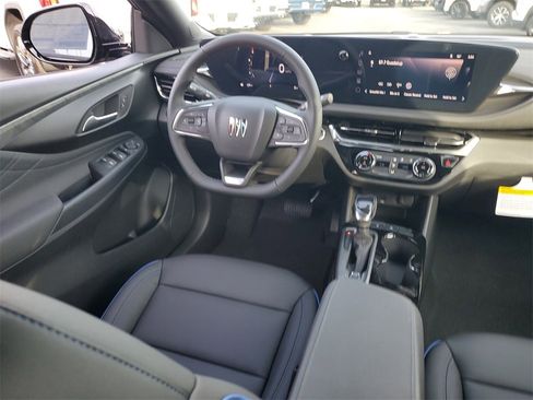 New 2026 Buick Envista Sport Touring image 9