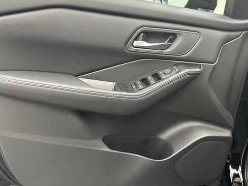 New 2026 Nissan Rogue SV AWD/4WD image 14