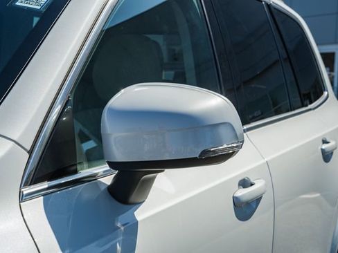 Used 2022 Volvo XC90 T6 Momentum w/ Climate Package image 14