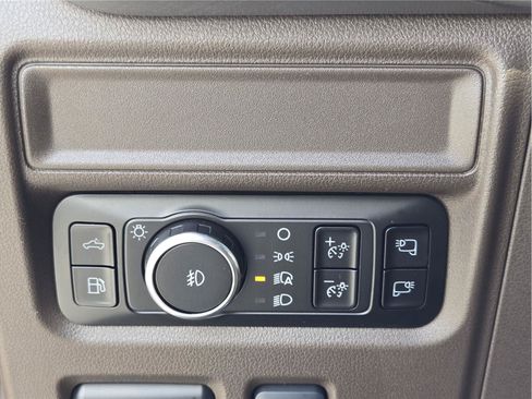Certified 2025 Ford F150 King Ranch AWD/4WD image 22