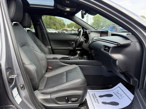 Used 2020 Lexus UX 250h w/ Luxury Package image 11
