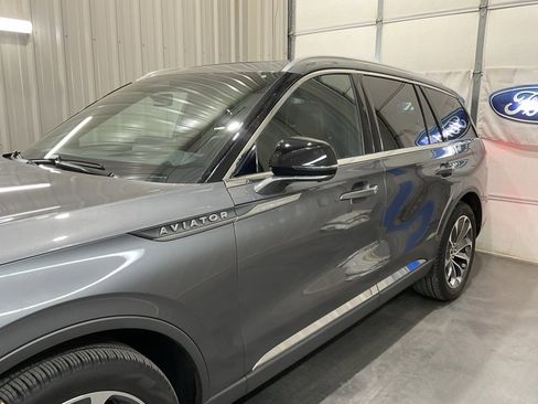 Used 2025 Lincoln Aviator Reserve w/ Luxury Package image 5