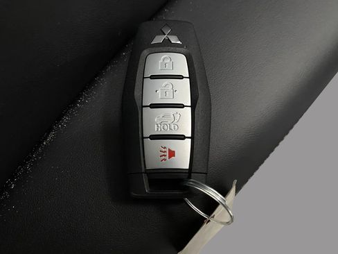 New 2026 Mitsubishi Outlander AWD image 33