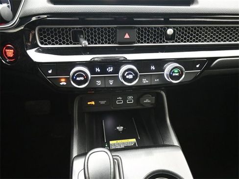 Used 2023 Honda Civic Touring image 31