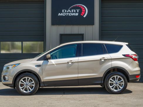 Used 2017 Ford Escape SE AWD/4WD image 4
