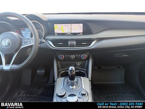 Used 2018 Alfa Romeo Stelvio Ti AWD/4WD image 14
