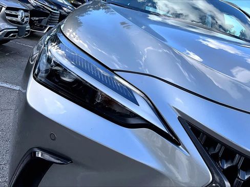 Used 2022 Lexus NX 350h Premium image 28