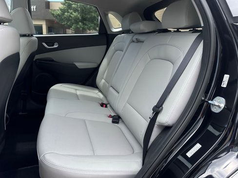 Used 2023 Hyundai Kona Limited w/ Cargo Package FWD image 17