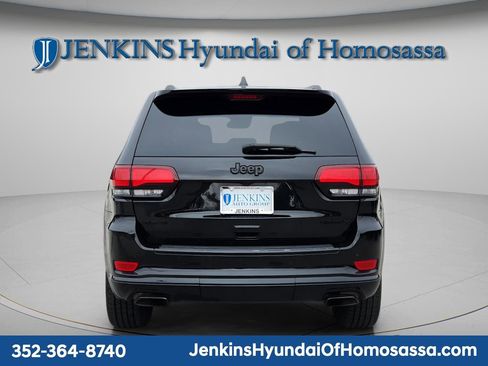 Used 2021 Jeep Grand Cherokee Limited X image 4