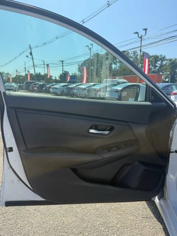 Used 2023 Nissan Sentra SV FWD image 14
