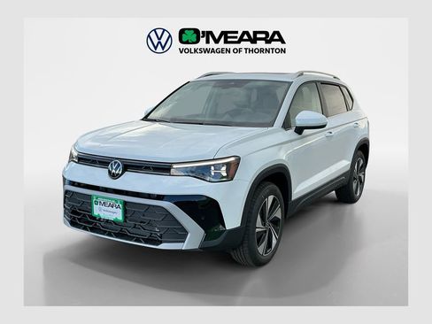 New 2025 Volkswagen Taos SE image 1