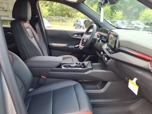 New 2026 Chevrolet Equinox RS w/ LPO, Floor Liner Package AWD/4WD image 18
