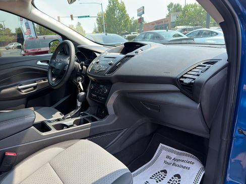 Used 2017 Ford Escape SE AWD/4WD image 21