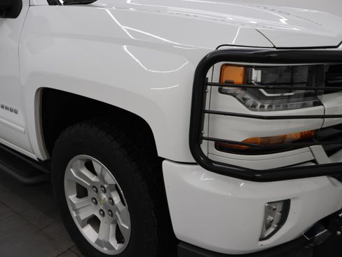 Used 2017 Chevrolet Silverado 1500 LT w/ All Star Edition AWD/4WD image 22