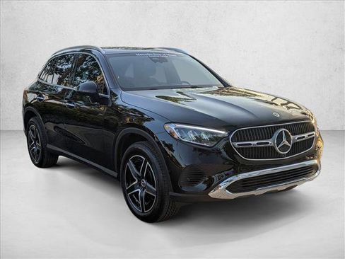 Used 2026 Mercedes-Benz GLC 300 4MATIC image 3