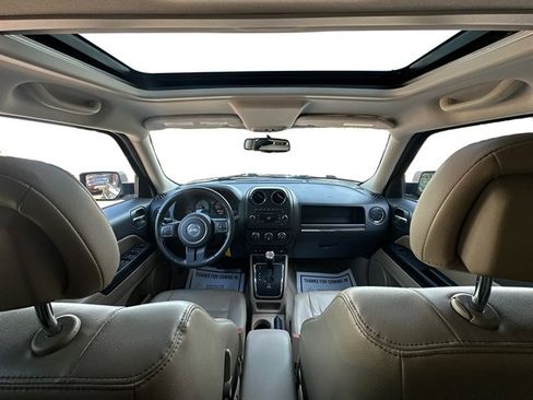 Used 2017 Jeep Patriot High Altitude FWD image 19