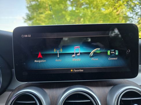 Used 2019 Mercedes-Benz C 300 4MATIC Sedan image 17