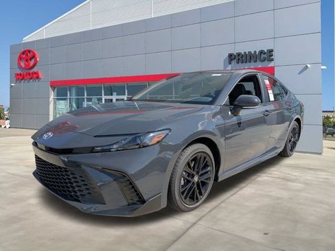 New 2026 Toyota Camry SE FWD image 2
