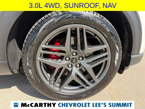 Used 2025 Ford Explorer ST w/ Sun And Sound Package AWD/4WD image 18