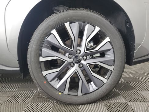 New 2026 Subaru Solterra Limited XT image 31