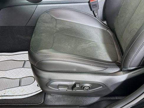 New 2025 Jeep Grand Cherokee L Altitude image 18