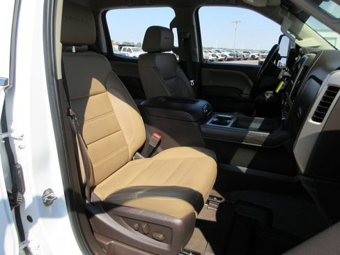 Used 2019 GMC Sierra 2500 Denali w/ Duramax Plus Package AWD/4WD image 24