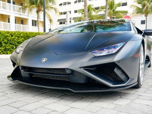 Used 2022 Lamborghini Huracan EVO RWD image 42