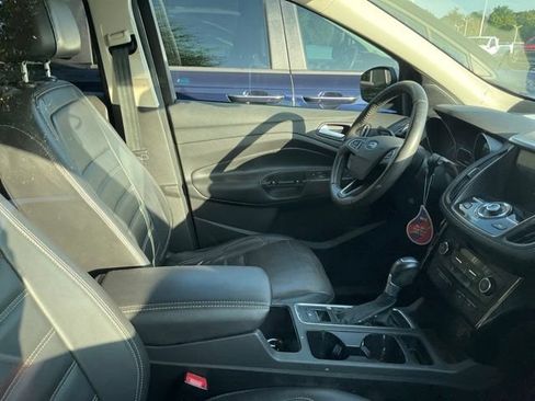 Used 2017 Ford Escape Titanium FWD image 6