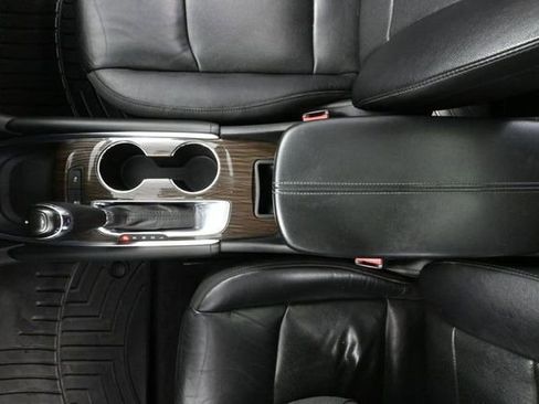 Used 2016 Chevrolet Malibu Premier image 30