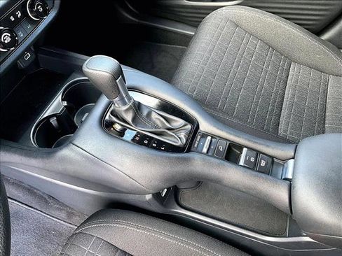 Used 2023 Honda HR-V LX image 15