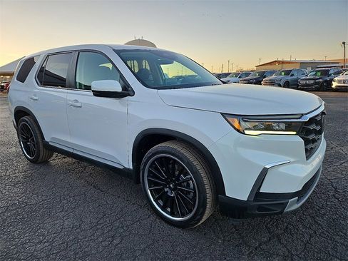 Used 2023 Honda Pilot EX-L image 10