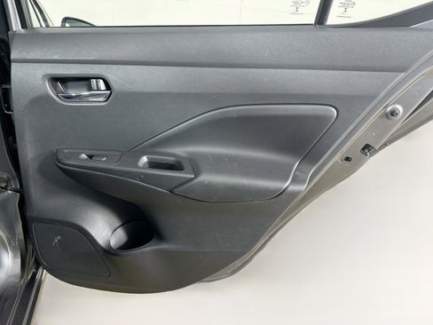 Used 2025 Nissan Versa SV FWD image 28