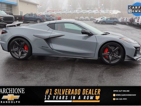 Used 2025 Chevrolet Corvette Z06 w/ Z07 Performance Package image 1