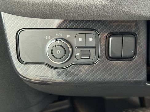 Used 2021 Mercedes-Benz Sprinter 3500 w/ Acoustic Package image 16