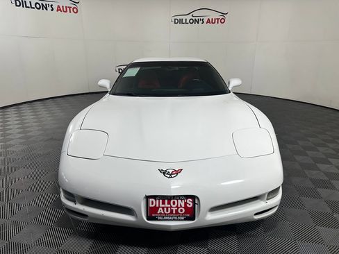 Used 2004 Chevrolet Corvette Coupe w/ Roof Package RWD image 11