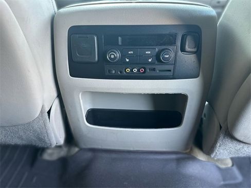 Used 2015 GMC Yukon XL Denali w/ Touring Package image 24