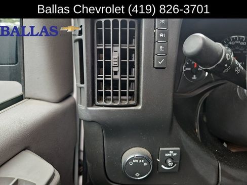 Used 2014 Chevrolet Express 2500 RWD image 18