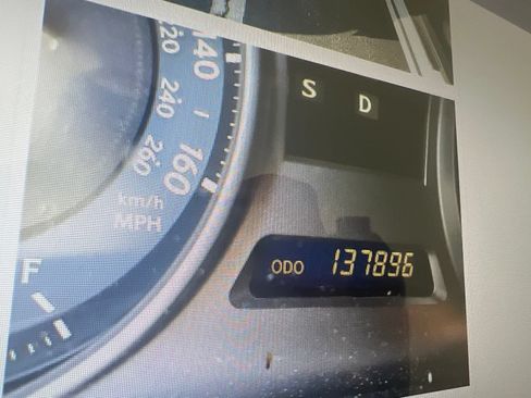Used 2010 Lexus IS 250 RWD image 4