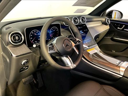 New 2026 Mercedes-Benz GLC 300 4MATIC image 9