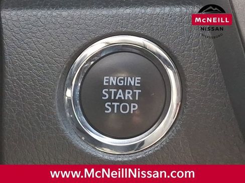 Used 2022 Toyota Camry SE w/ Convenience Package image 25