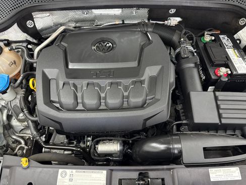 Used 2018 Volkswagen Beetle 2.0T S FWD image 49
